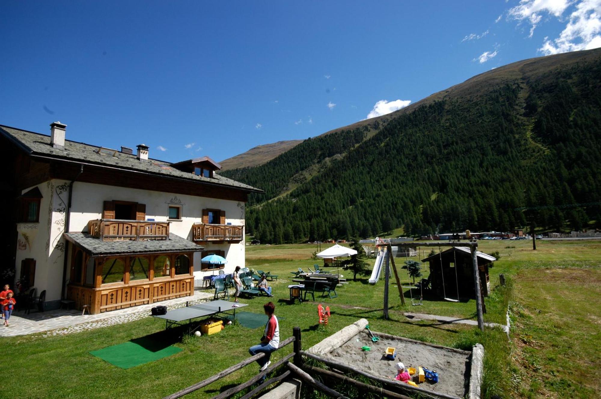 Art Apartments Casa Lapis Livigno Exteriér fotografie